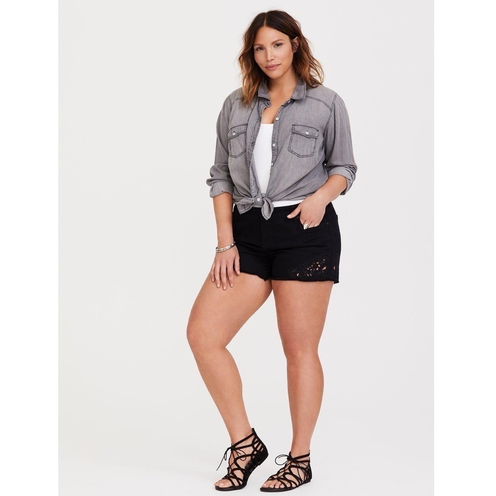 Torrid Classic Skinny Short Short Vintage Stretch Black